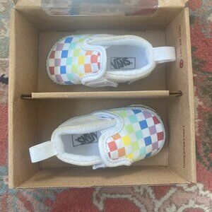 Vans Rainbow Infant Slip-On V Crib Checker Shoe, size 1